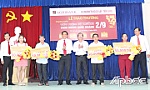 Trên 1,5 tỷ đồng trao cho khách hàng trúng thưởng