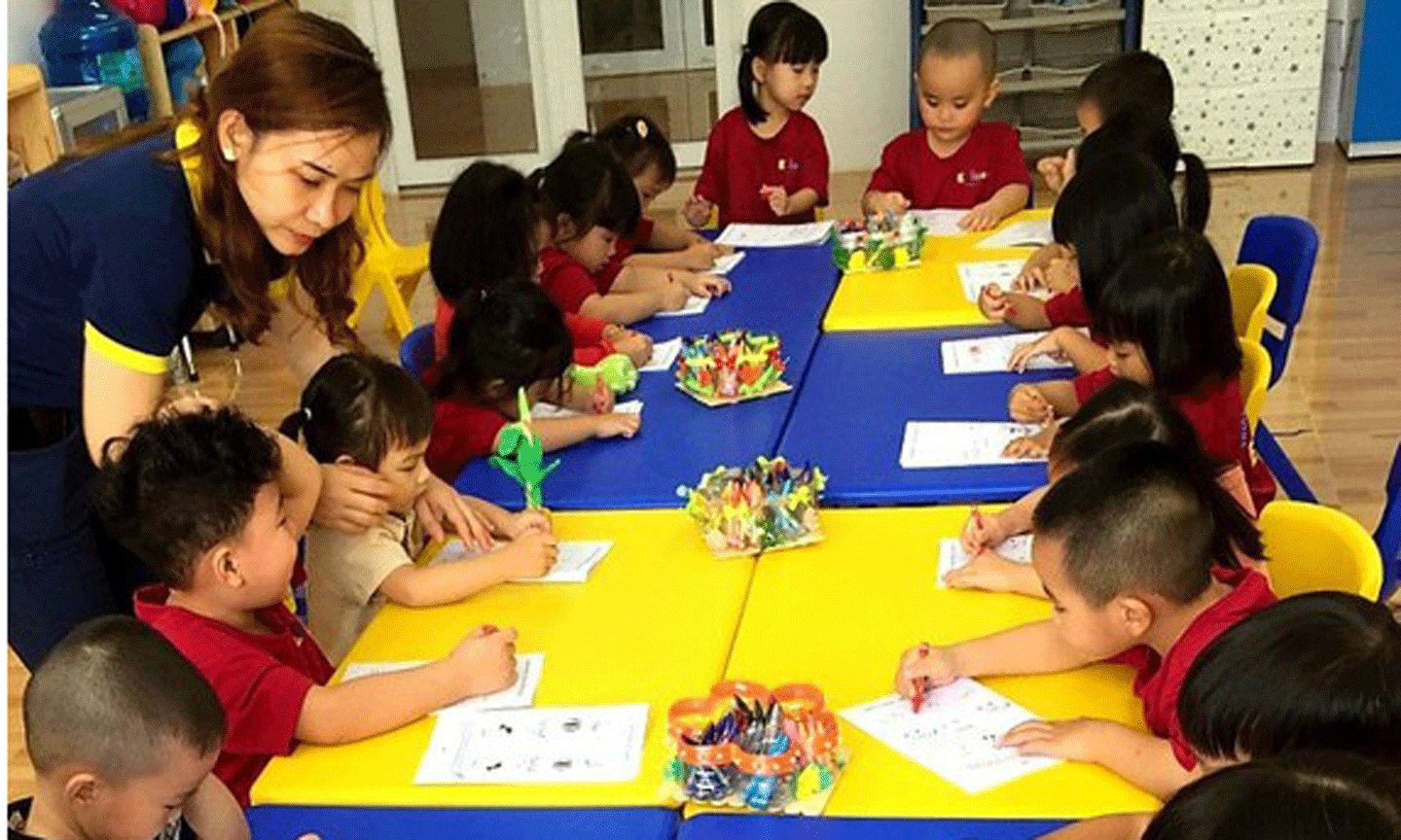 Các bé tại một cơ sở giáo dục ngoài công lập ở Sóc Trăng.