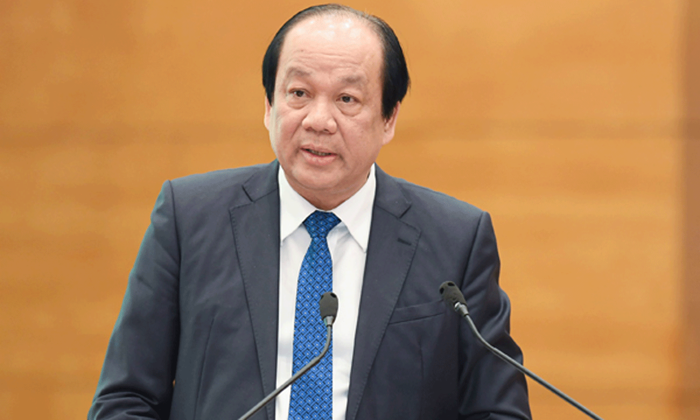 Bộ trưởng, Chủ nhiệm VPCP Mai Tiến Dũng làm rõ hơn một số vấn đề liên quan đến việc đưa công dân Việt Nam từ nước ngoài về nước và chuyên gia nước ngoài nhập cảnh Việt Nam hiện nay. Ảnh: VGP