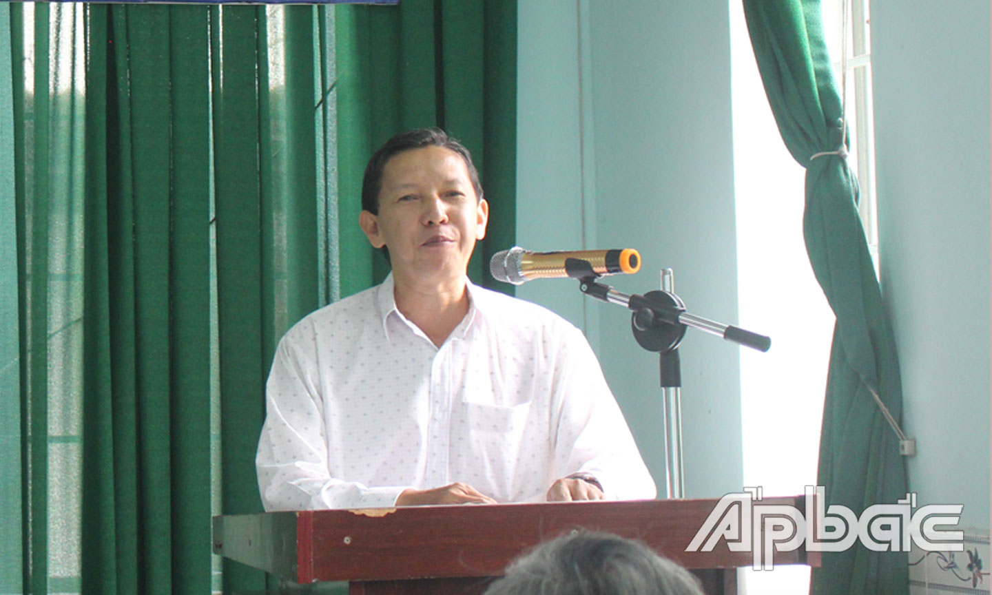 Phó Giám đốc Công ty TNHH MTV Khai thác công trình thủy lợi tỉnh Tiền Giang Đỗ Thành Sơn phát biểu tại hội nghị.