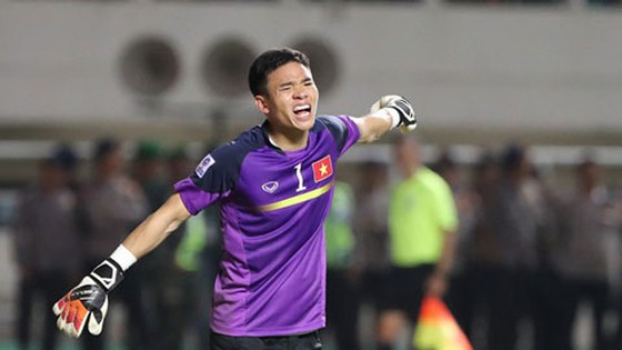 Nguyên Mạnh có tên ở đội hình tiêu biểu V-League 2020