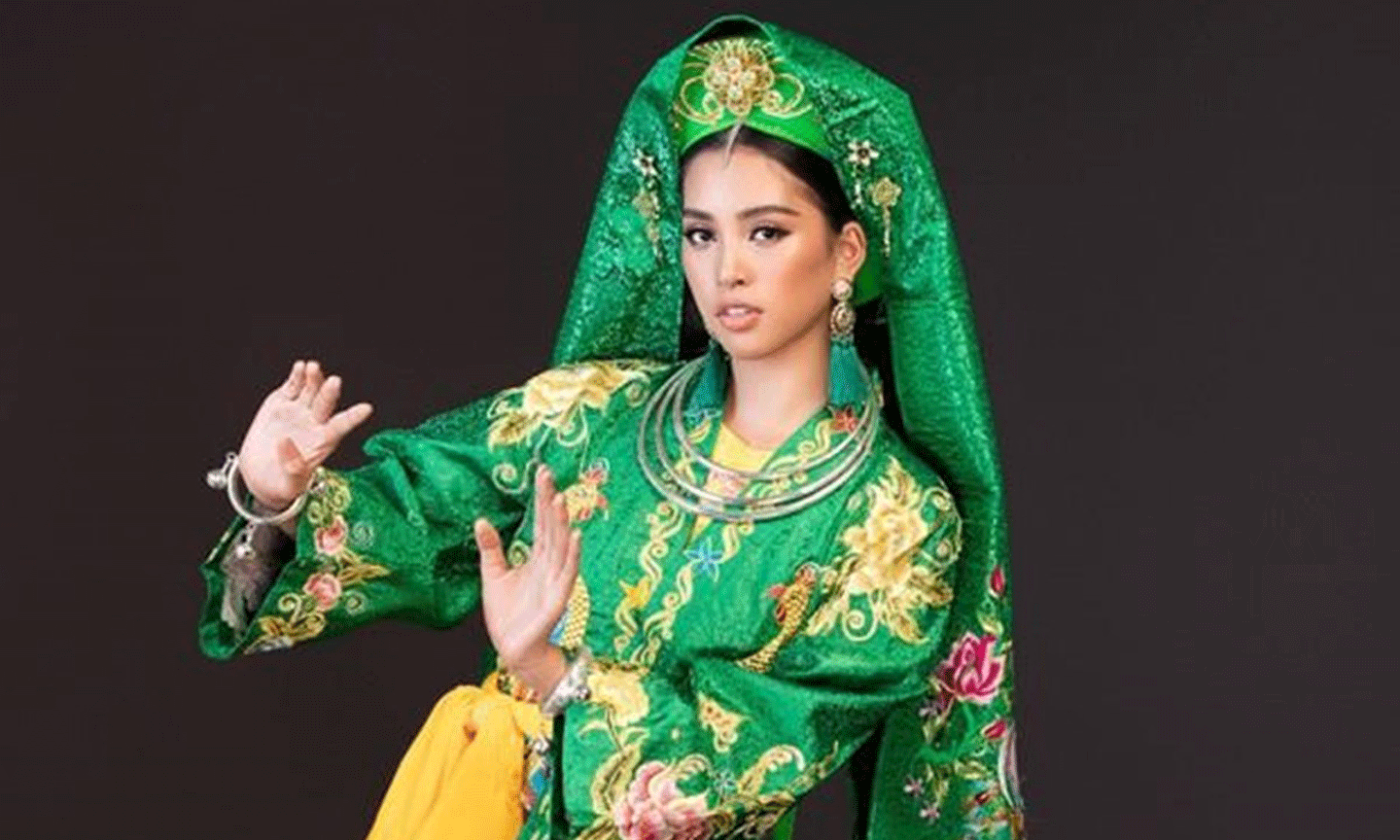 Hoa hậu Tiểu Vy từng mang chầu văn lên sân khấu Miss World 2018. (Ảnh: CTV)