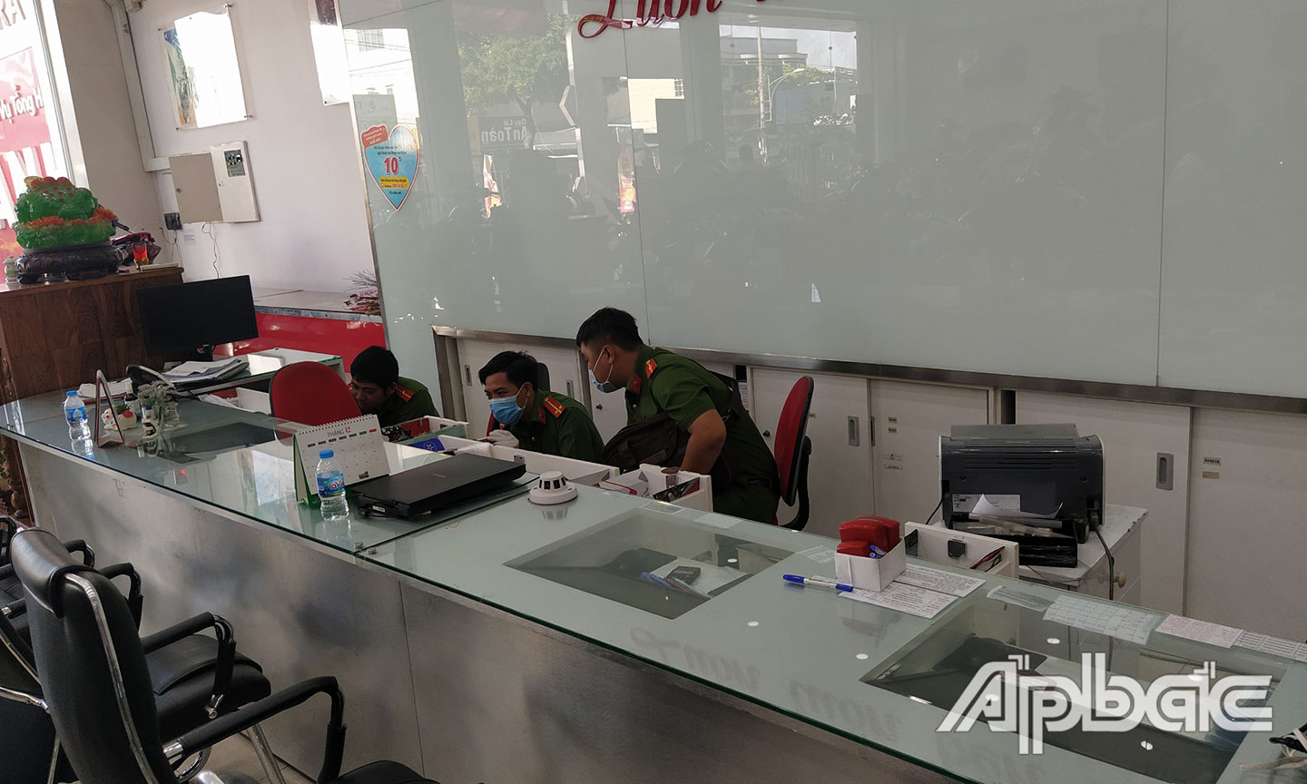 Cơ quan chức năng đang điều tra vụ việc.