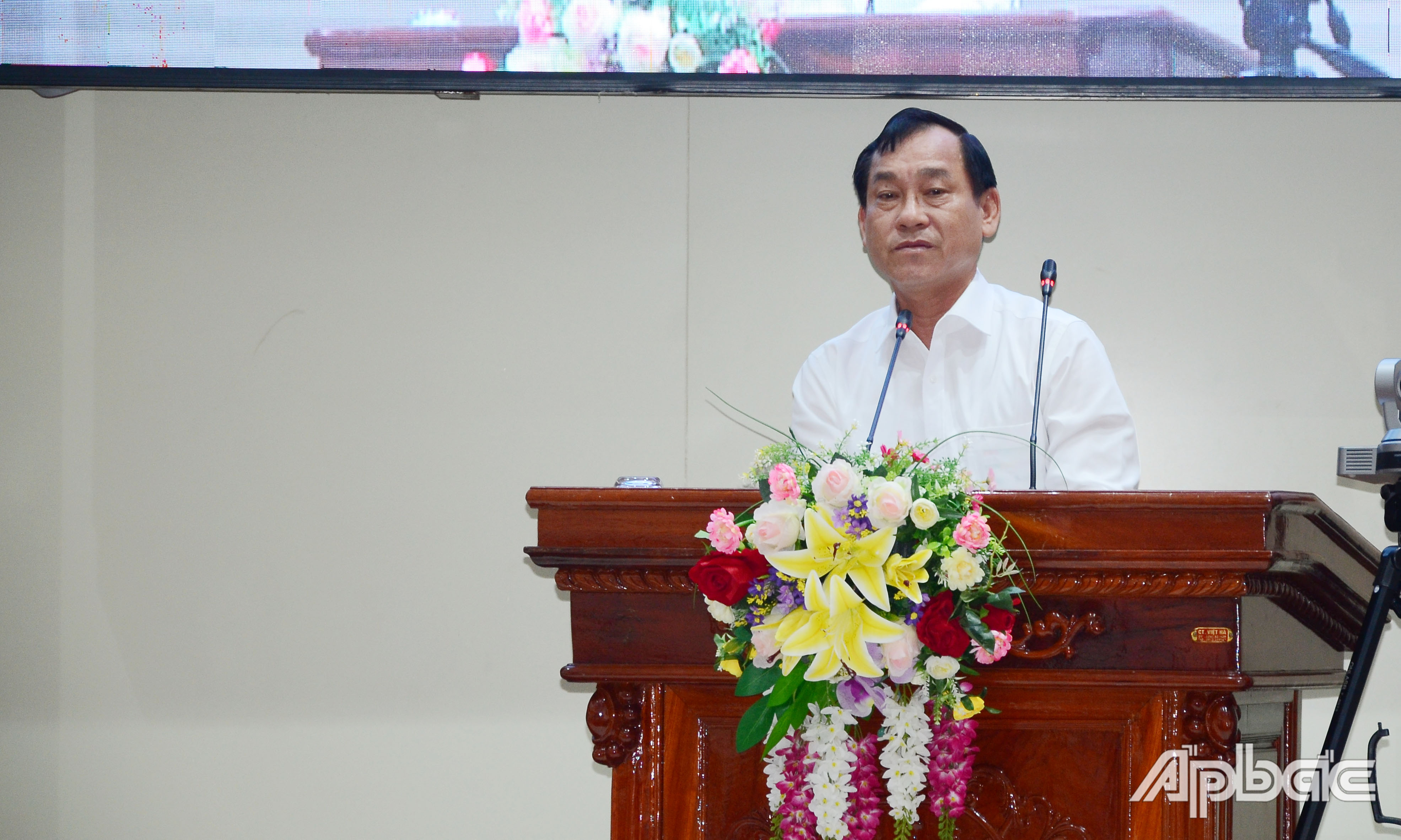 Đồng chí Nguyễn Văn Vĩnh phát biểu chỉ đạo hội nghị.
