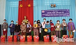 Tiền Giang: Trao 500 phần quà cho các đối tượng có hoàn cảnh khó khăn