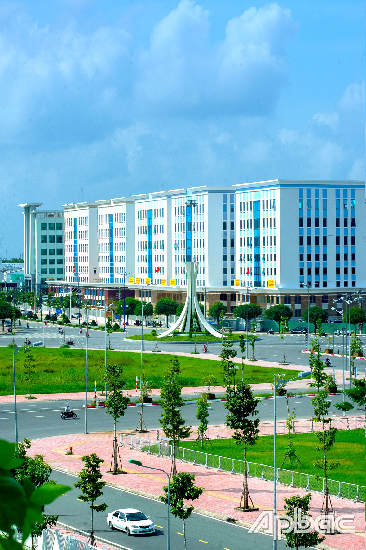 Trụ sở làm việc mới của các sở, ngành tỉnh Tiền Giang.   Ảnh:  DUY NHỰT