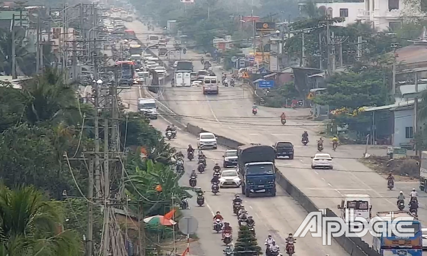 Quốc lộ đoạn cầu Sao.