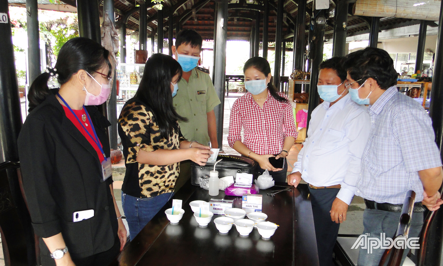 Kiểm tra đột xuất tại nhà hàng Trung Lương
