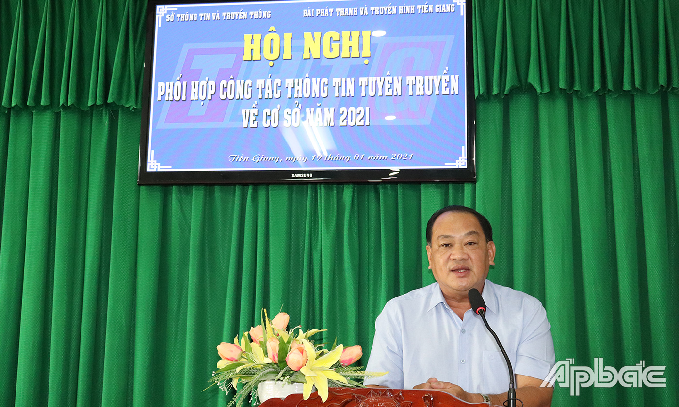 Giám đốc Đài PT-TH Tiền Giang Nguyễn Sĩ Hùng phát biểu tại hội nghị.