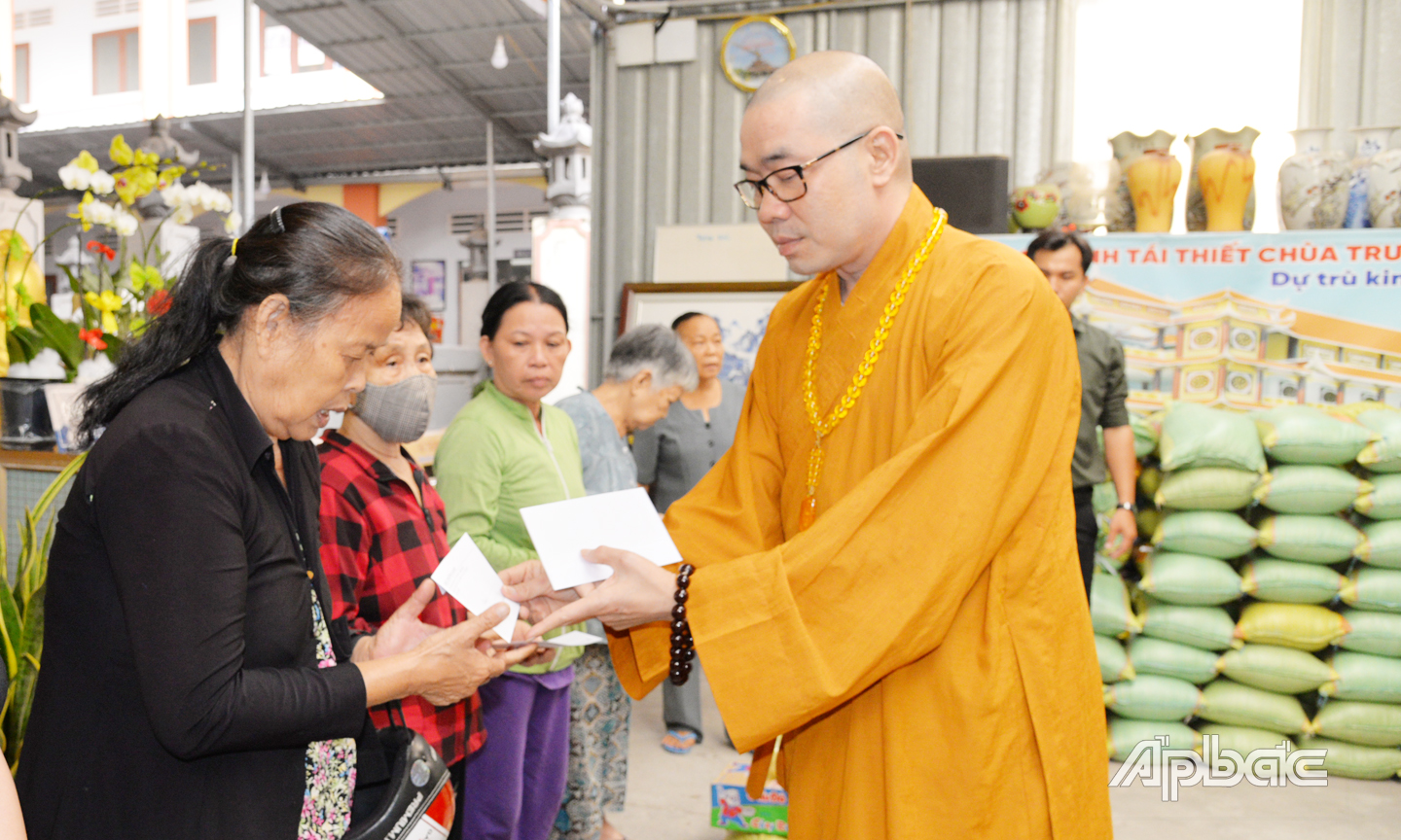 Thượng tọa Thích Quảng Lộc, Phó Trưởng Ban Trị sự Phật giáo tỉnh, Trưởng Ban Trị sự Phật giáo TP. Mỹ Tho