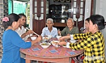 Đầm ấm bữa cơm gia đình cuối năm