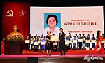 Chuyên gia phục chế công trình điêu khắc cổ
