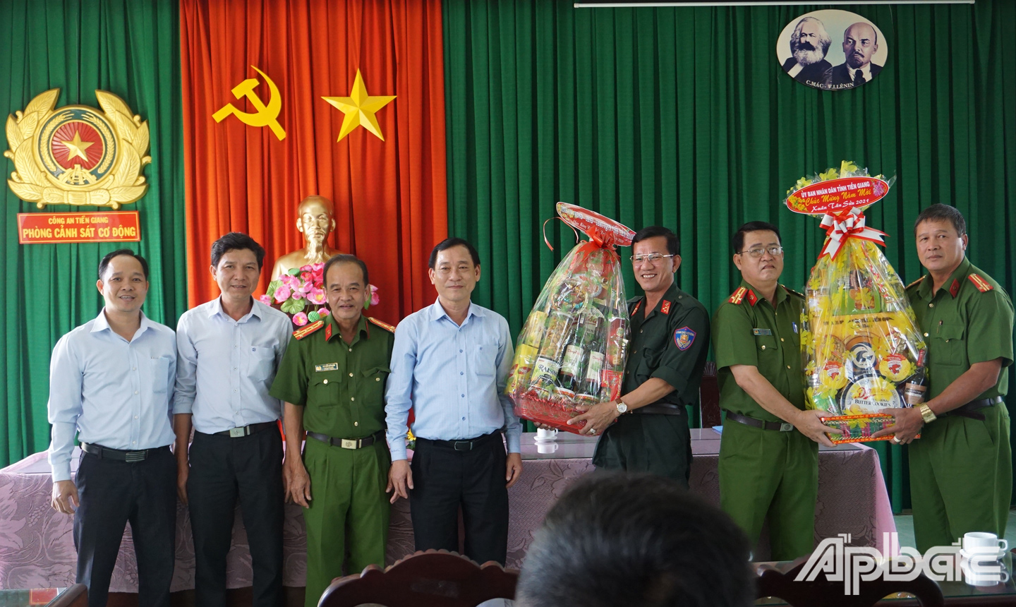 Đồng chí Nguyễn Văn Vĩnh thăm, chúc tết Phòng Cảnh sát cơ động, Công an tỉnh