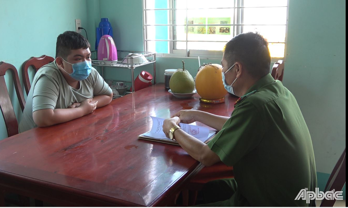 Thảo tại cơ quan Công an.