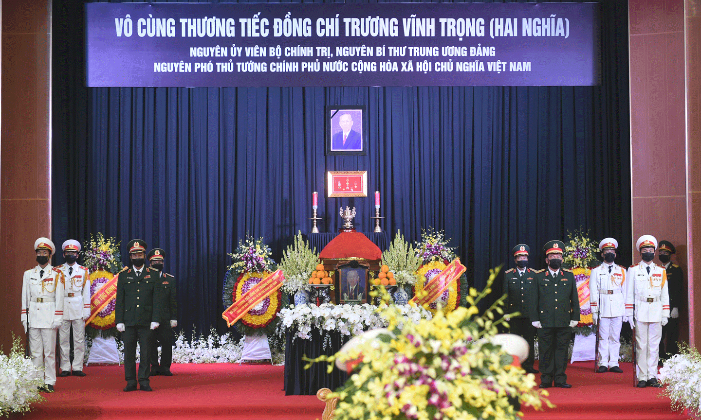 Linh cữu đồng chí Trương Vĩnh Trọng được quàn tại Hội trường lớn UBND tỉnh Bến Tre. - Ảnh: VGP