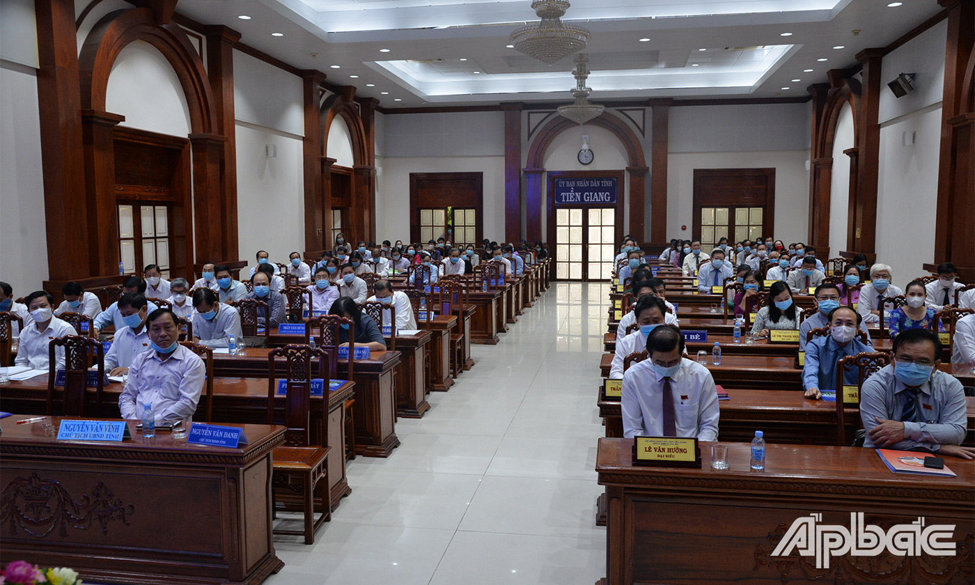 Quang cảnh kỳ họp