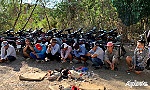 Triệt phá trường gà, bắt giữ 10 đối tượng