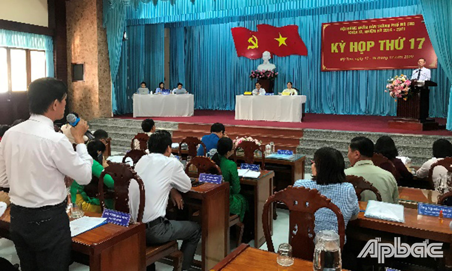 Hoạt động chất vấn và trả lời chất vấn tại một kỳ họp HĐND TP. Mỹ Tho nhiệm kỳ 2016 - 2021.