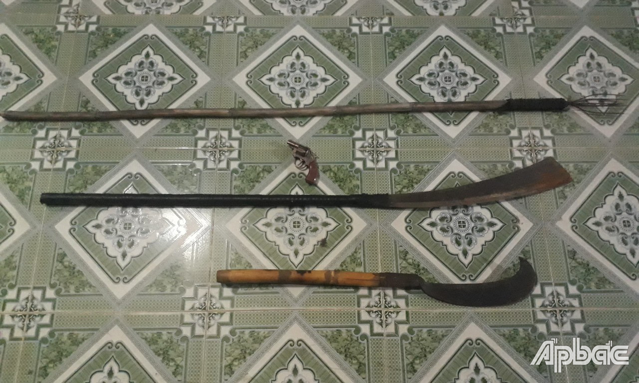 Số hung khí bị thu giữ.