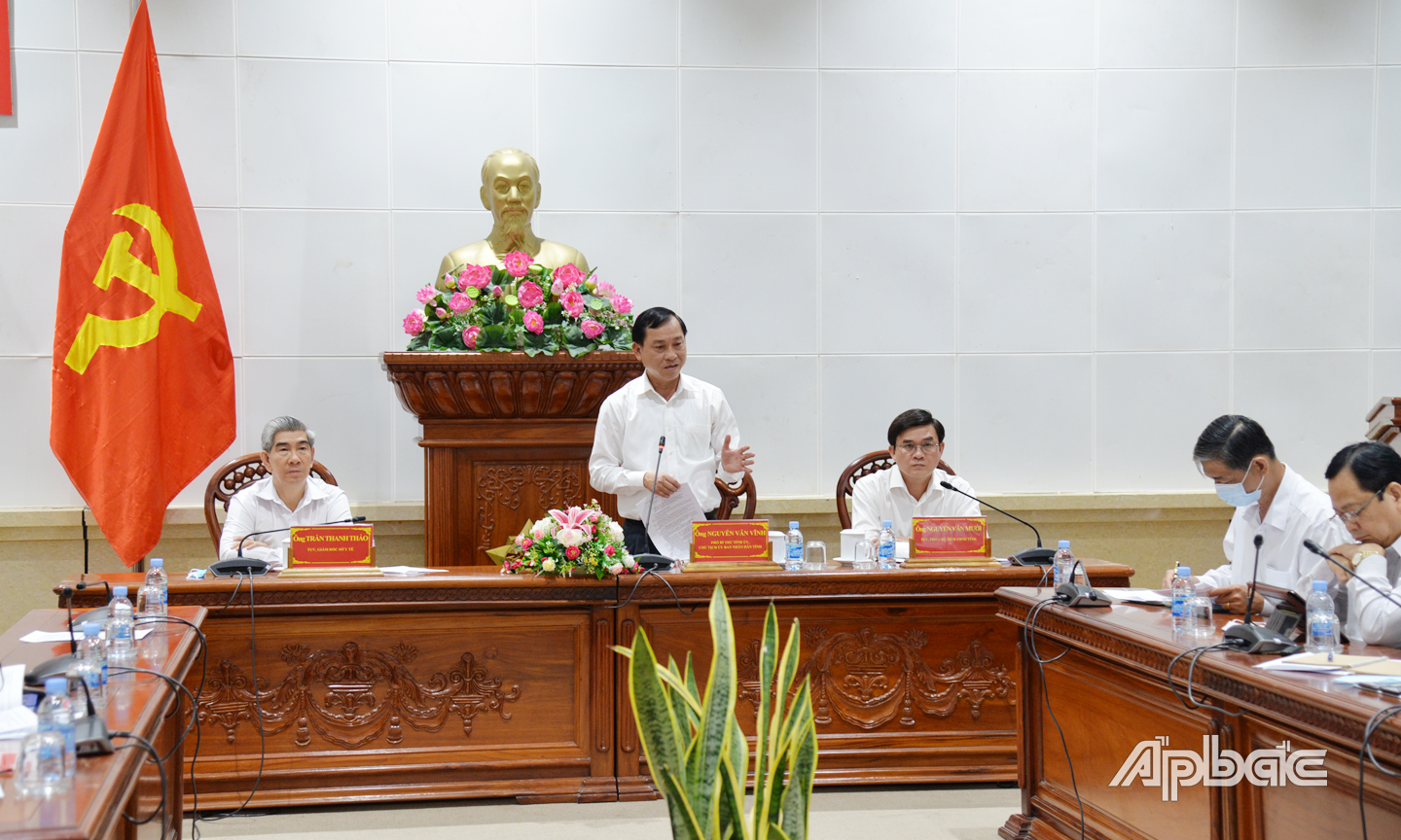 Đồng chí Nguyễn Văn Vĩnh, Phó Bí thư Tỉnh ủy, Chủ tịch UBND tỉnh đề nghị BCĐ các cấp cần phát huy hơn nữa vai trò và trách nhiệm trong công tác phòng, chống dịch Covid-19