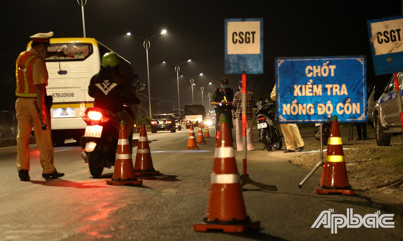 Quyết liệt trong công tác kiểm tra, xử lý nghiêm các hành vi vi phạm.