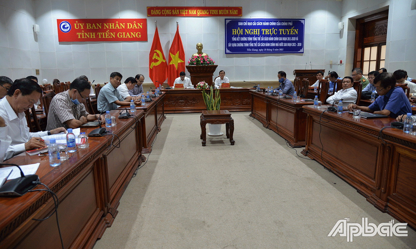 Quang cảnh tại điểm cầu Tiền Giang.