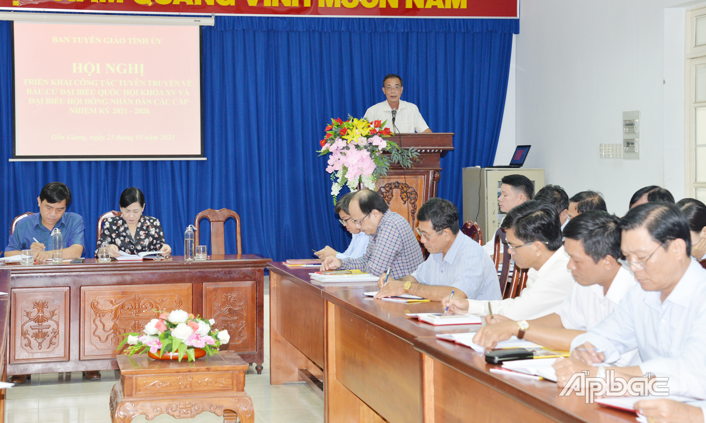 Đồng chí Nguyễn Thanh Hiền thông tinh nhứng vấn đề cần lưu ý trong công tác tuyên truyền