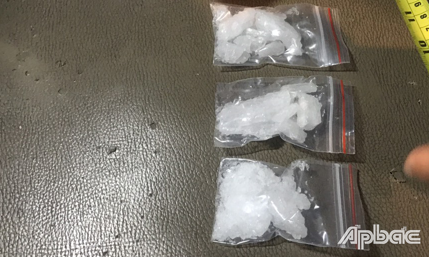 Tang vật thu giữ.