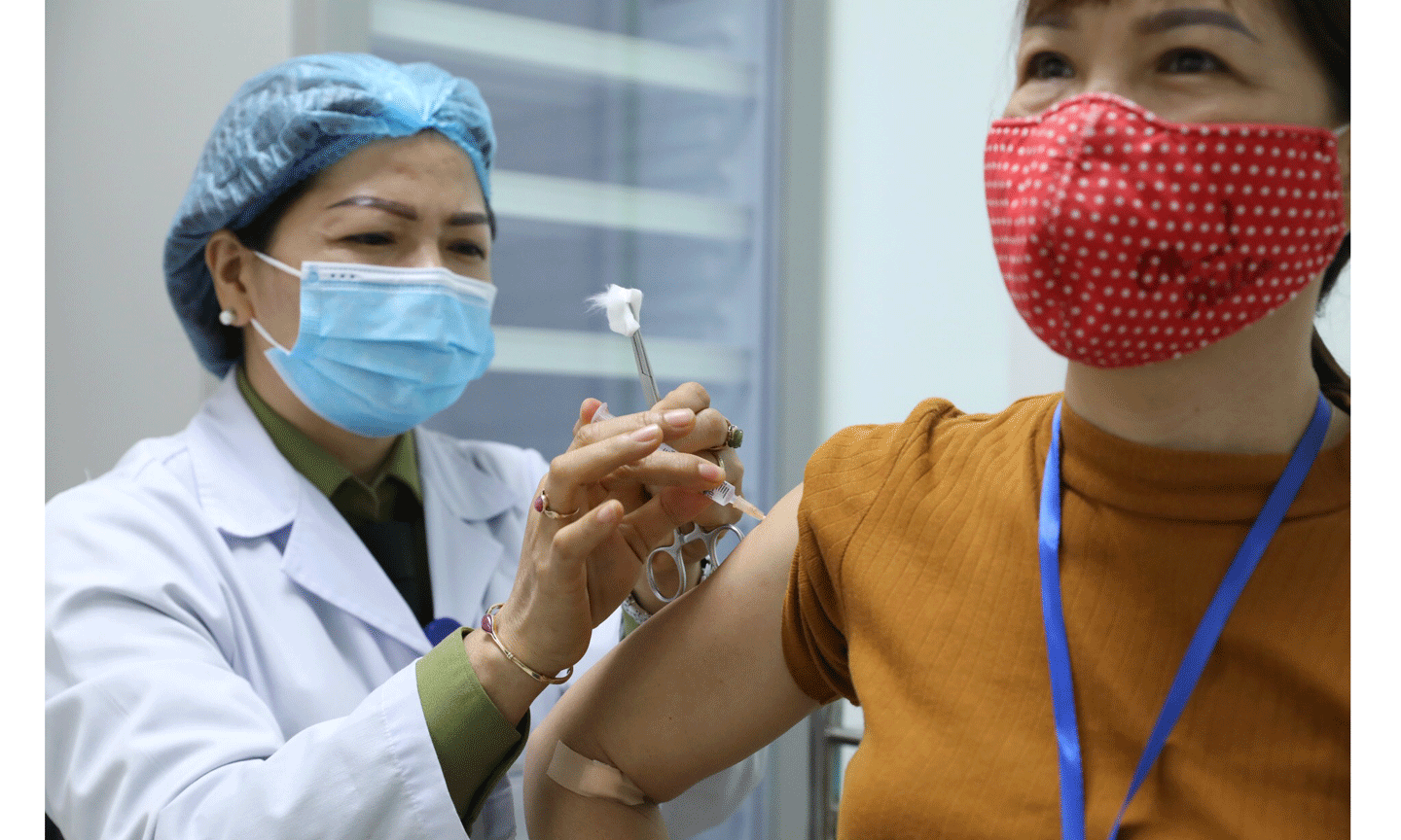 Đợt thử nghiệm giai đoạn 2 của vaccine Nano Covax có 105 tình nguyện viên trên 60 tuổi; tình nguyện viên cao tuổi nhất 76 tuổi. Ảnh: VGP 