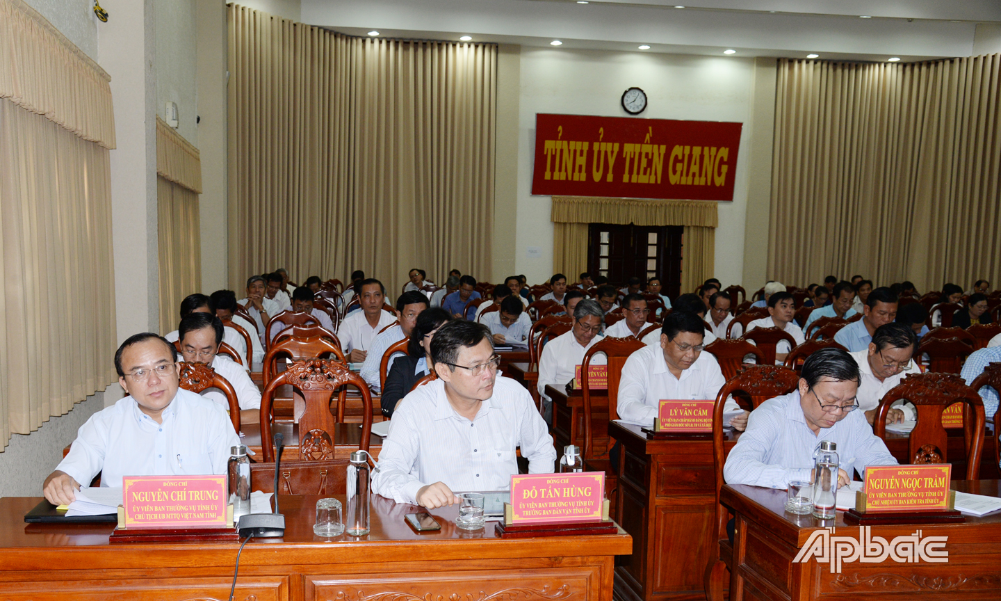 Quang cảnh hội nghị