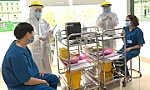 Hơn 55 nghìn người tiêm vaccine AstraZeneca an toàn, 33% có phản ứng nhẹ