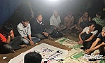 Triệt phá sòng bạc giữa vườn mít trong đêm