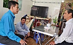 Thăm hỏi, tặng quà công nhân bị tai nạn lao động
