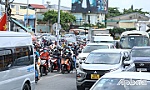 Quốc lộ 1, Quốc lộ 60 ùn ứ nghiêm trọng trong ngày đầu nghỉ lễ