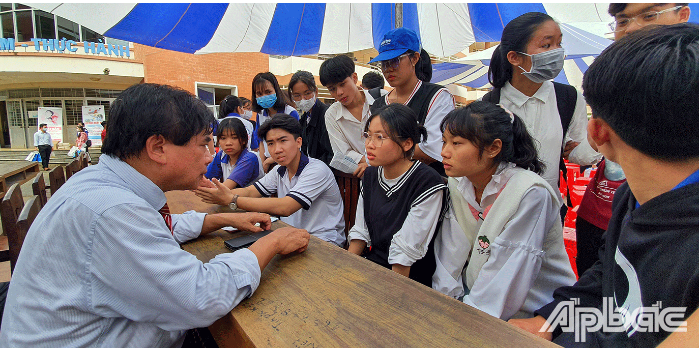 Phần tư vấn trực tiếp cho học sinh. 