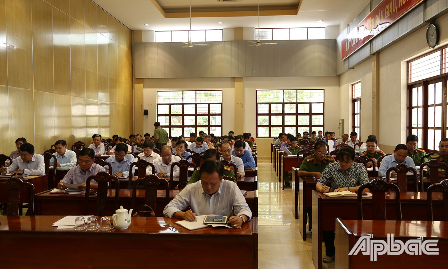 Quang cảnh hội nghị.