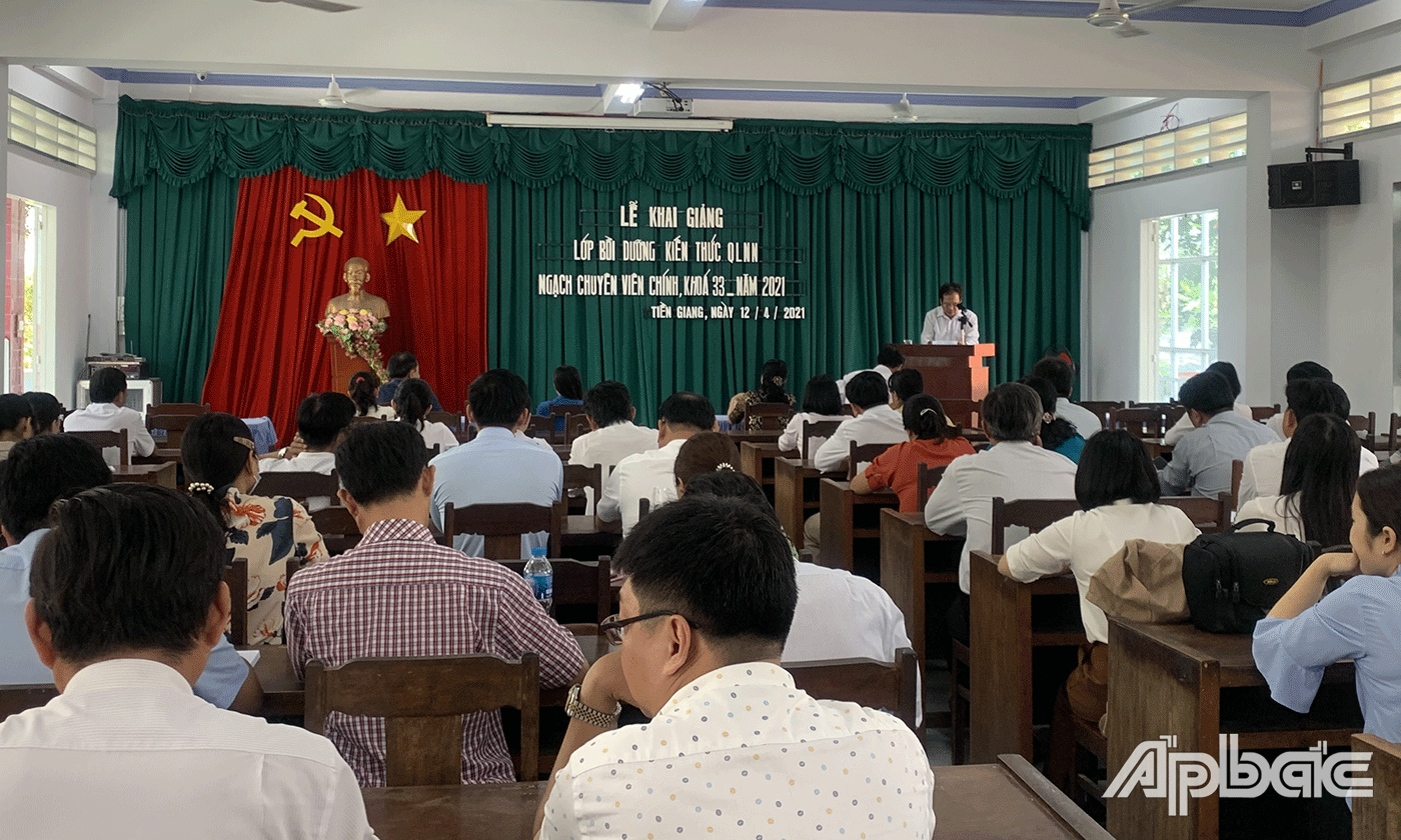 Quang cảnh lễ khai giảng.