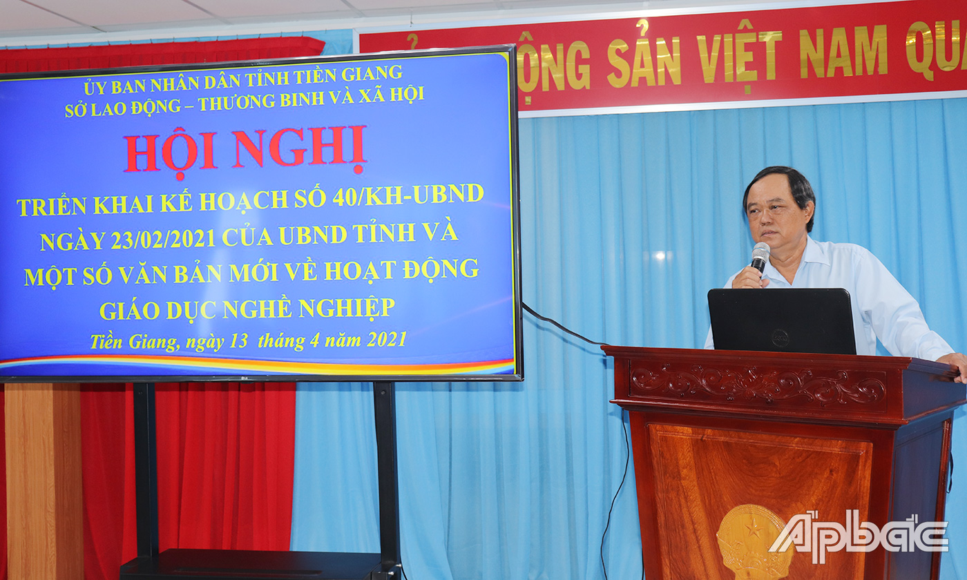 Phó Giám đốc Sở LĐ-TB&XH Huỳnh Anh Tuấn phát biểu tại hội nghị.