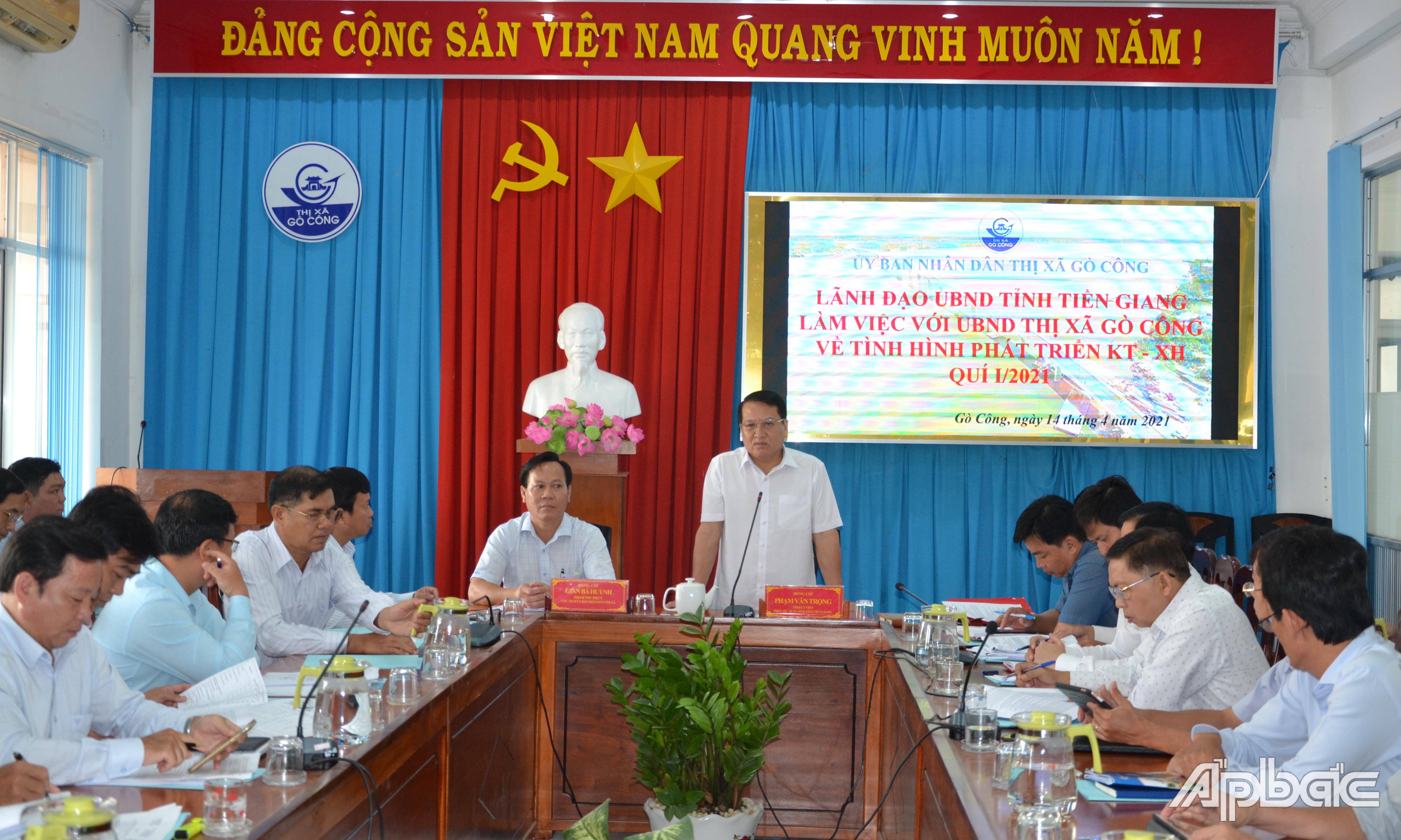 Đồng chí Phạm Văn Trọng phát biểu tại buổi làm việc.
