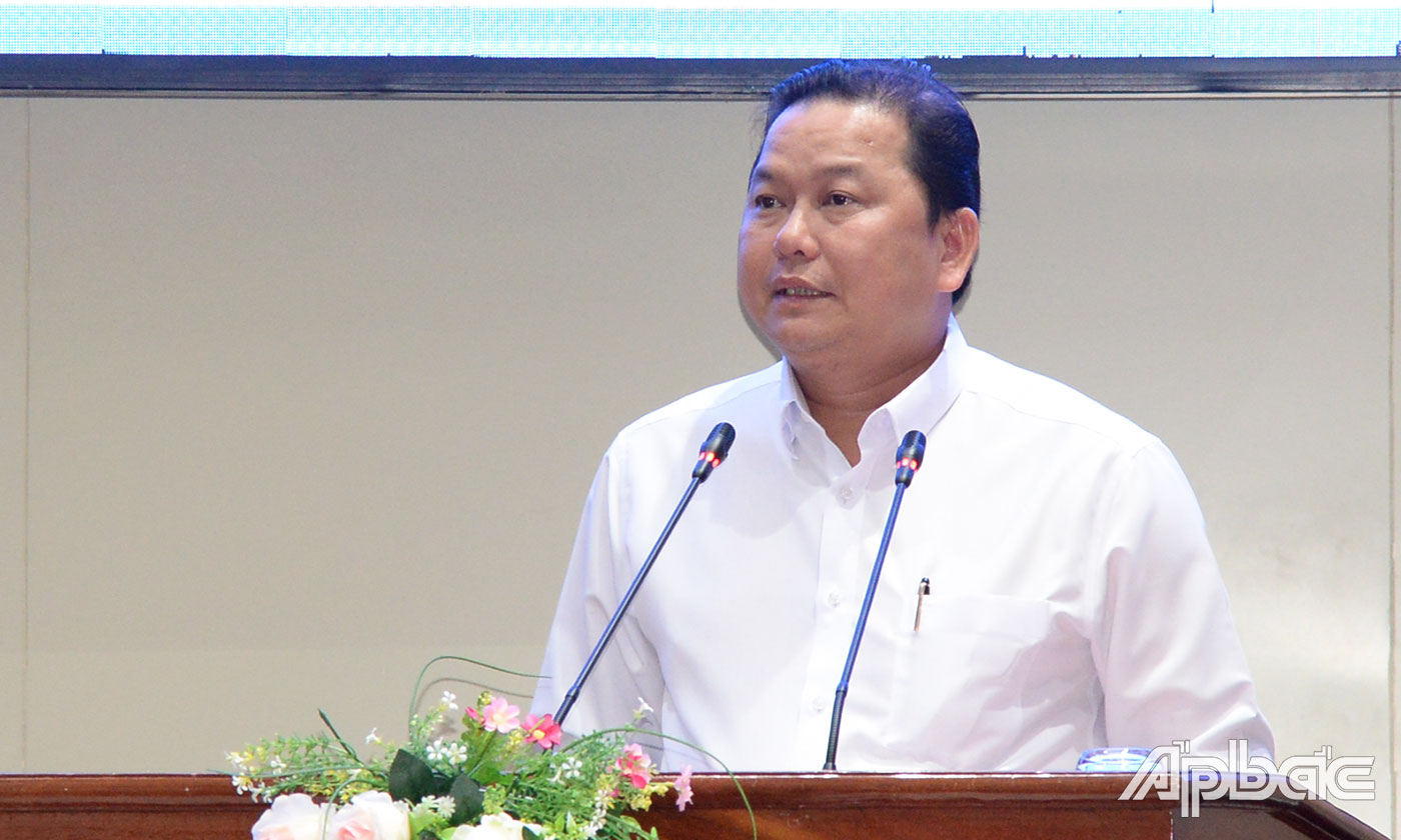 Giám đốc sở Kế hoạch và Đầu Tư Nguyễn Đình Thông báo cáo tình hình thực hiện kế hoạch đầu tư công quý I năm 2021.