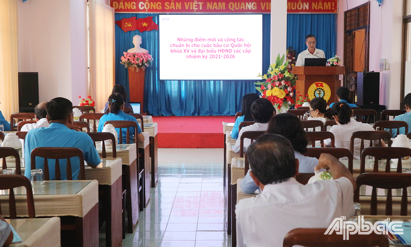 Quang cảnh hội nghị