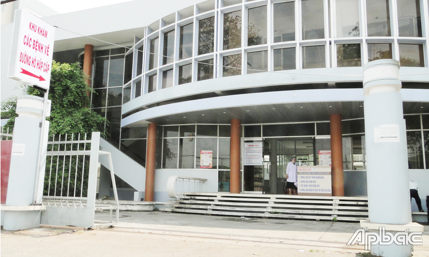 Người nước ngoài nhập cảnh trái phép đang được cách ly theo dõi sức khỏe tại cơ sở cách ly trụ sở Sở y tế cũ