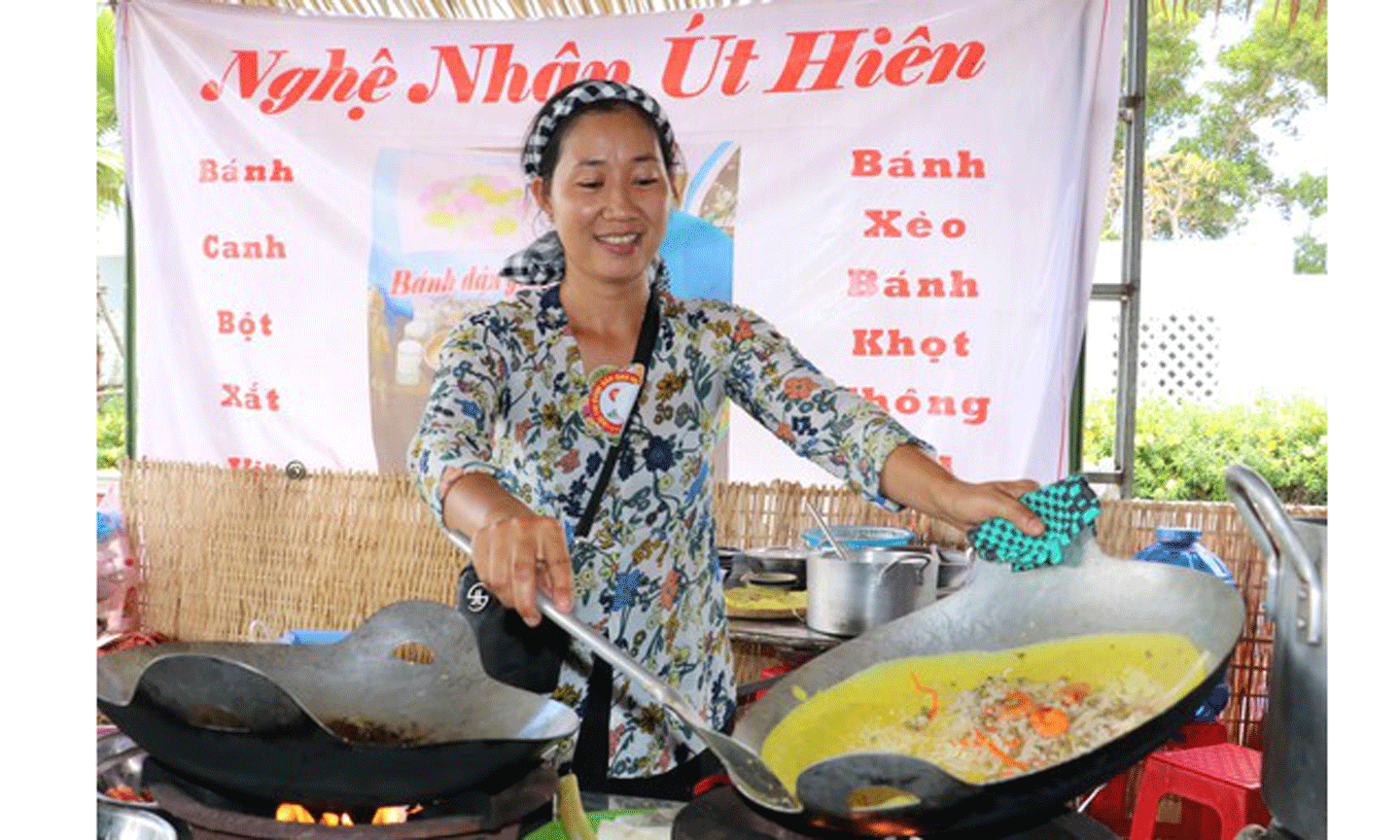 Nhiều nghệ nhân tham gia Ngày hội bánh dân gian Nam bộ