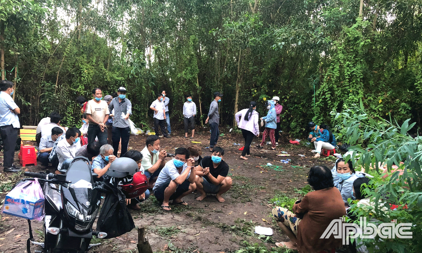 Phòng Cảnh sát hình sự triệt phá tụ điểm cờ bạc tại huyện Tân Phước.