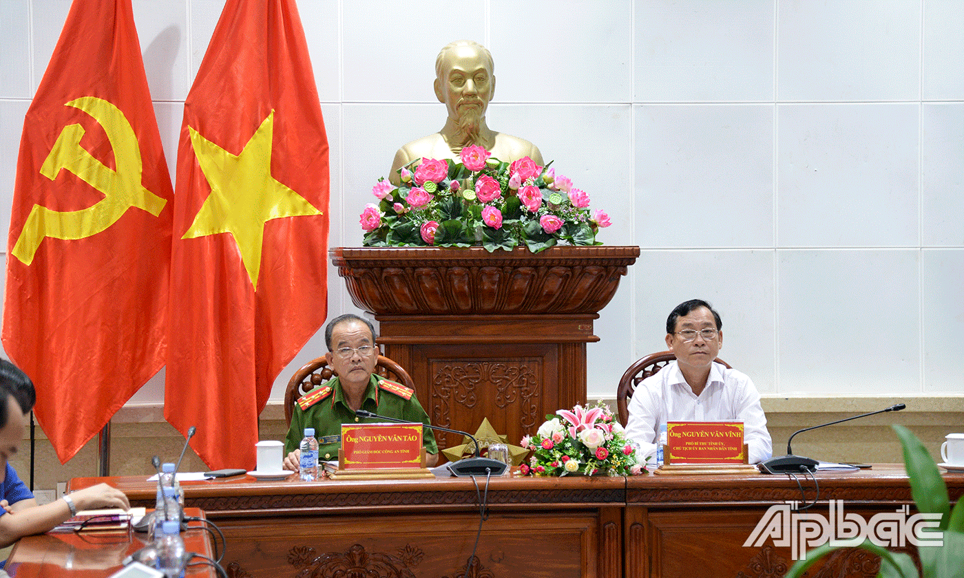 Đồng chí Nguyễn Văn Vĩnh chủ trì tại điểm cầu Tiền Giang.