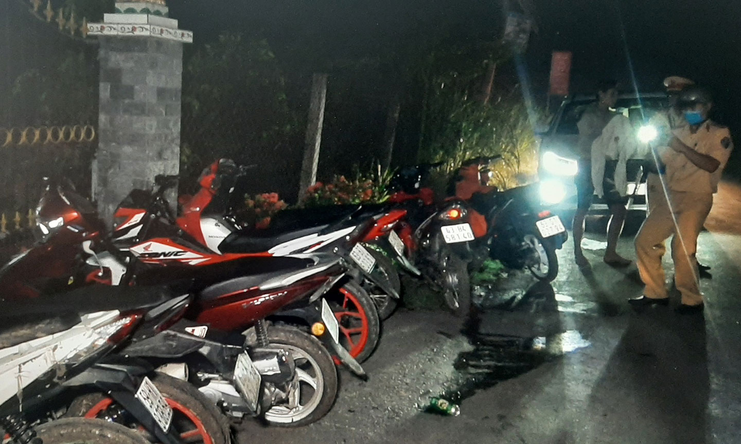 Các xe máy bị bắt giữ.