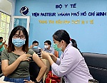 TPHCM: Tiêm vaccine Covid-19 cho hơn 80 phóng viên