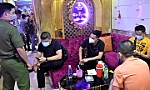 Nguy cơ cao lây nhiễm COVID-19 từ quán bar, karaoke