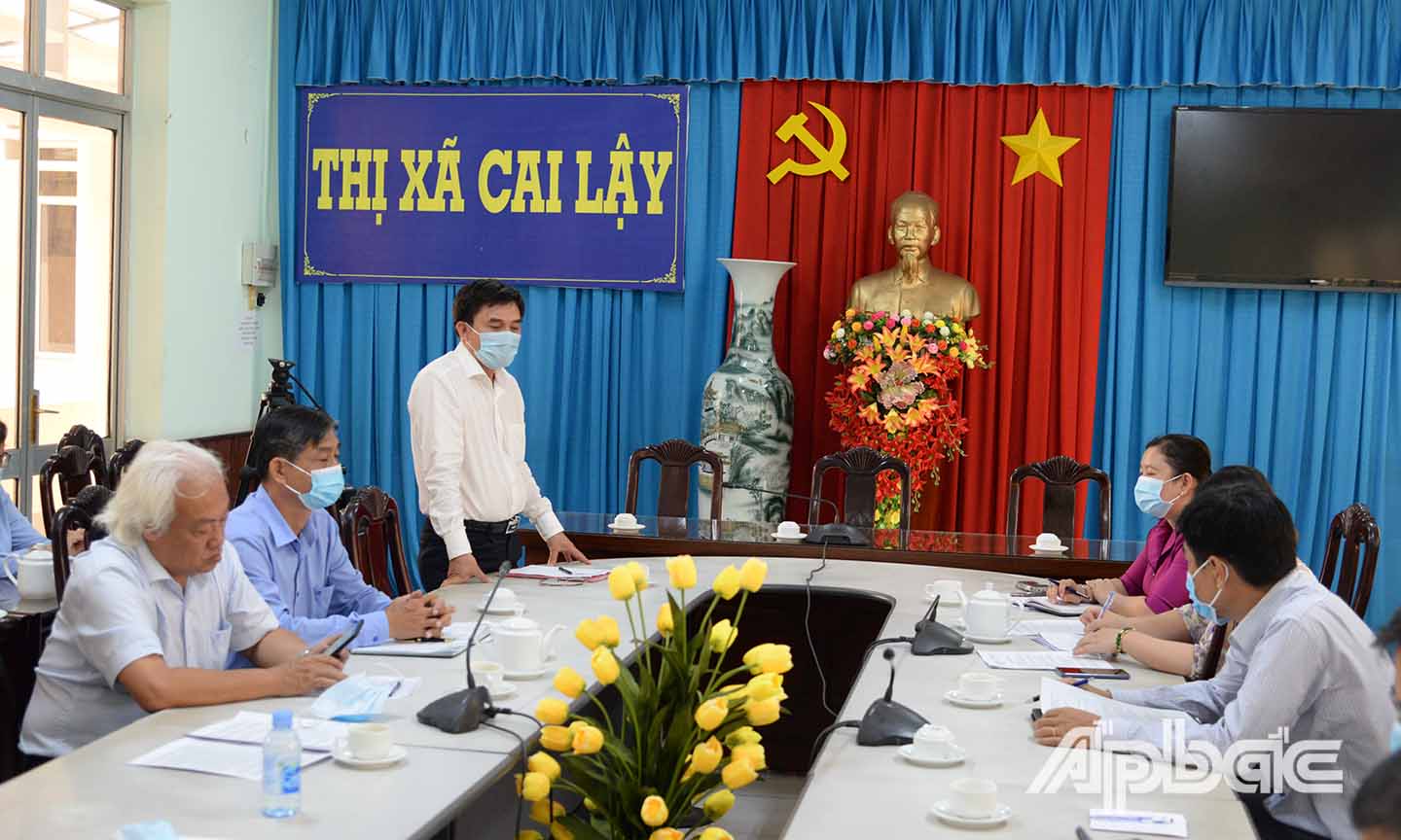 Đoàn đến làm việc với UBND thị xã Cai Lậy.