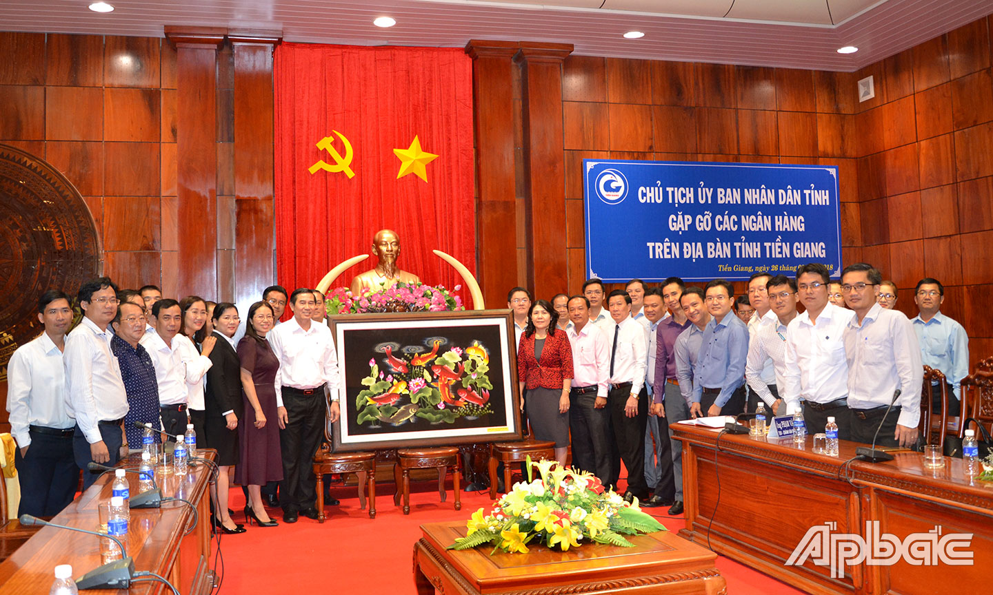  Lãnh đạo tỉnh làm việc với ngành Ngân hàng năm 2018. 